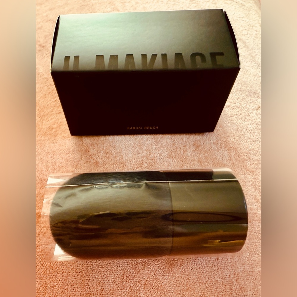 NIB IL MAkIAGE Kabuki brush💝